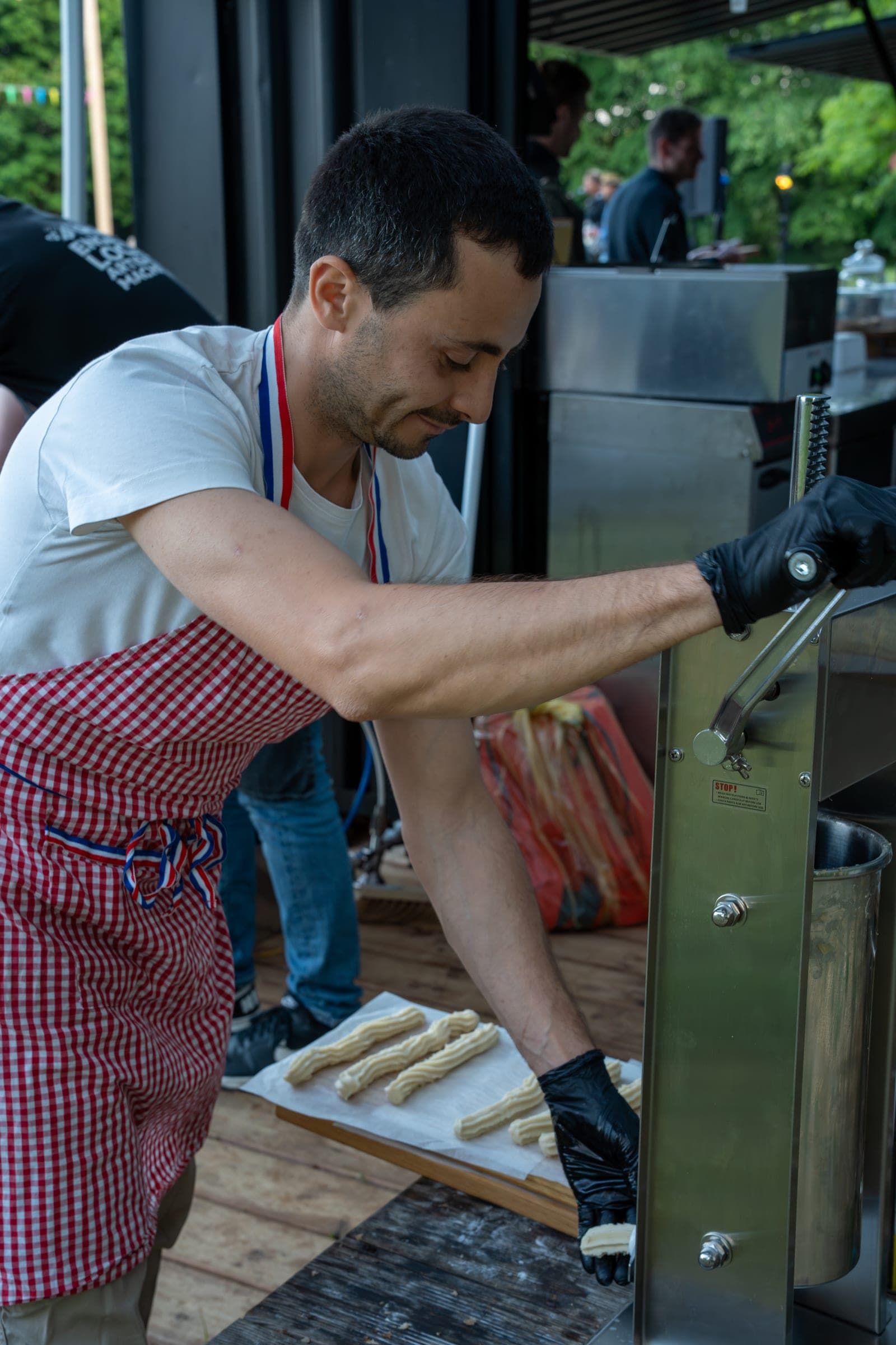 Préparation des churros sur le stand